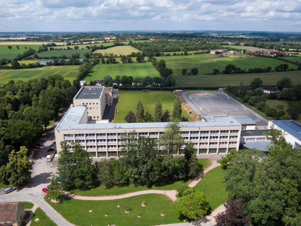 Lycée Général Et Technologique Agricole Le Robillard