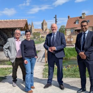 PXL_20260417_130018100